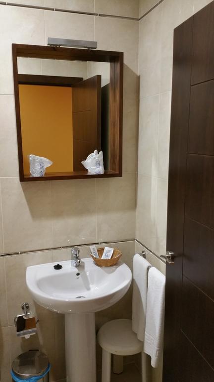 Hotel Leon La Palma Del Condado Værelse billede