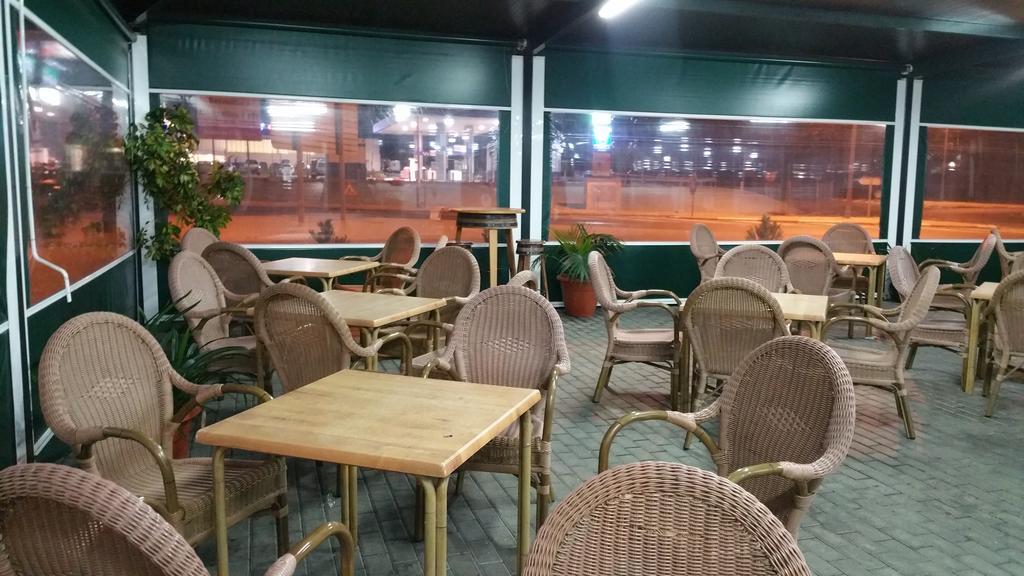 Hotel Leon La Palma Del Condado Eksteriør billede