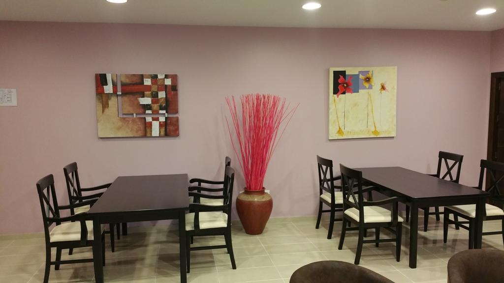 Hotel Leon La Palma Del Condado Eksteriør billede