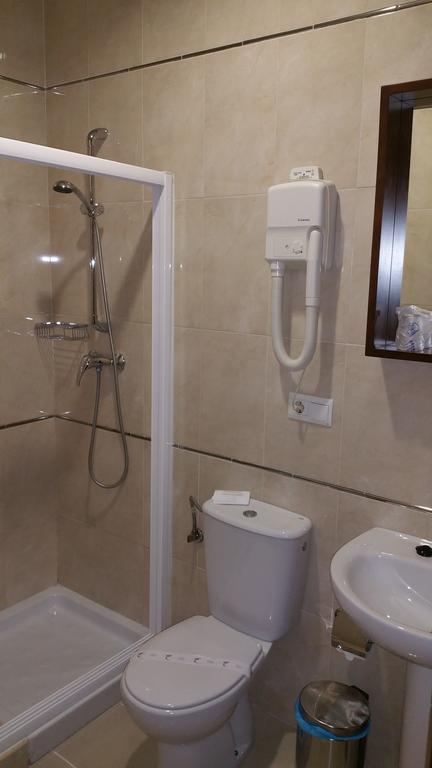 Hotel Leon La Palma Del Condado Værelse billede